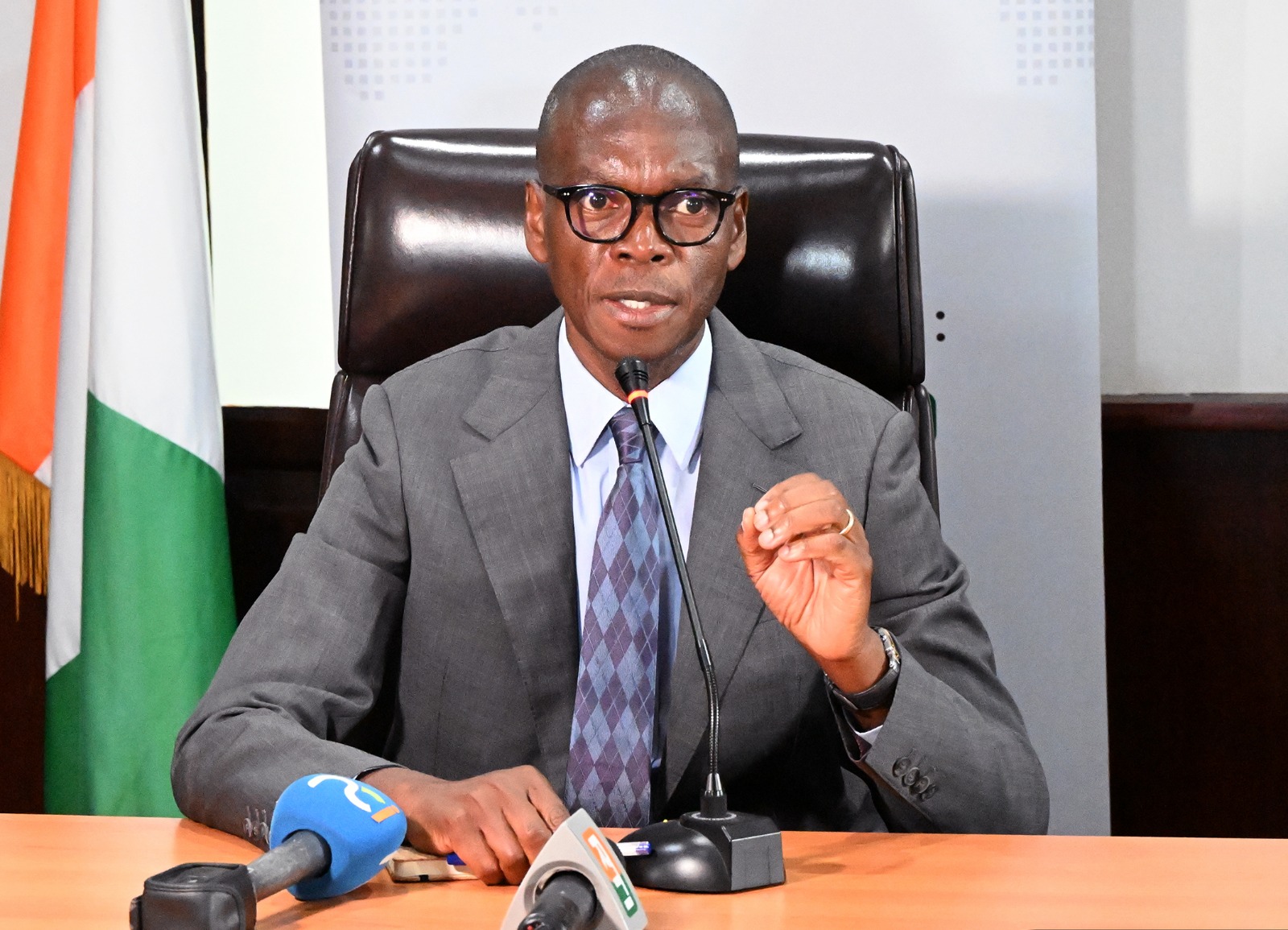 cérémonie d’ouverture de l’atelier d’élaboration de l’avant-projet de loi et du guide sur les lanceurs d’alerte.